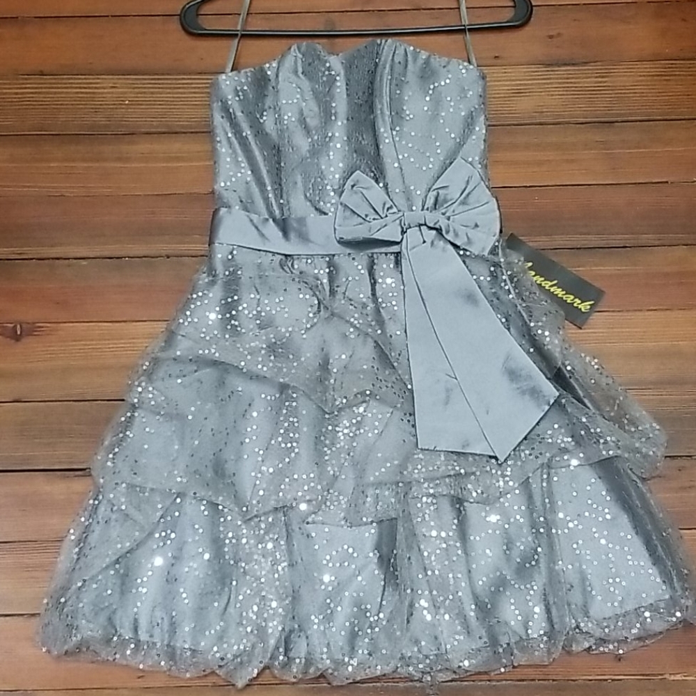 Landmark dress